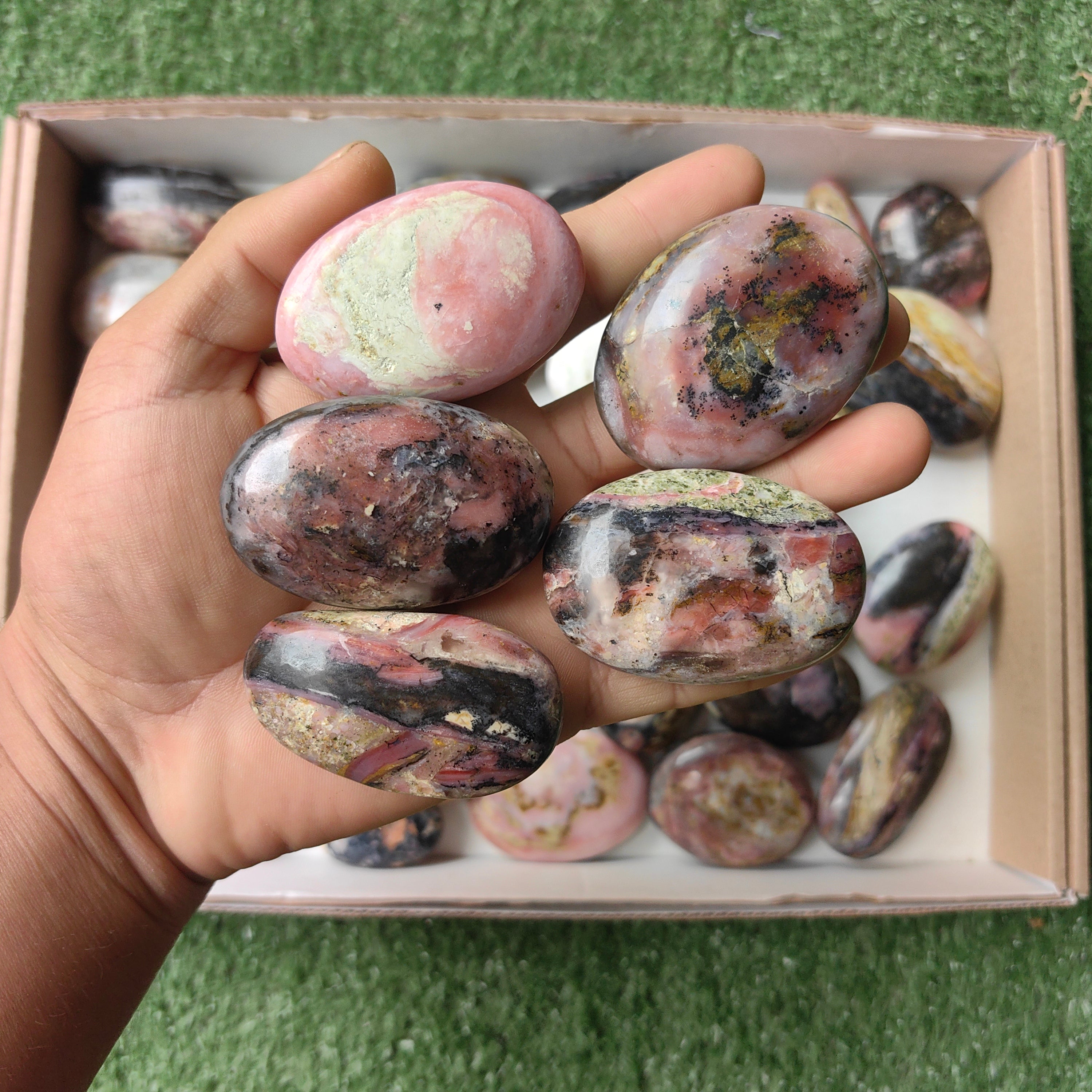 Lot 34 pcs Strawberry Pink Opal Palm