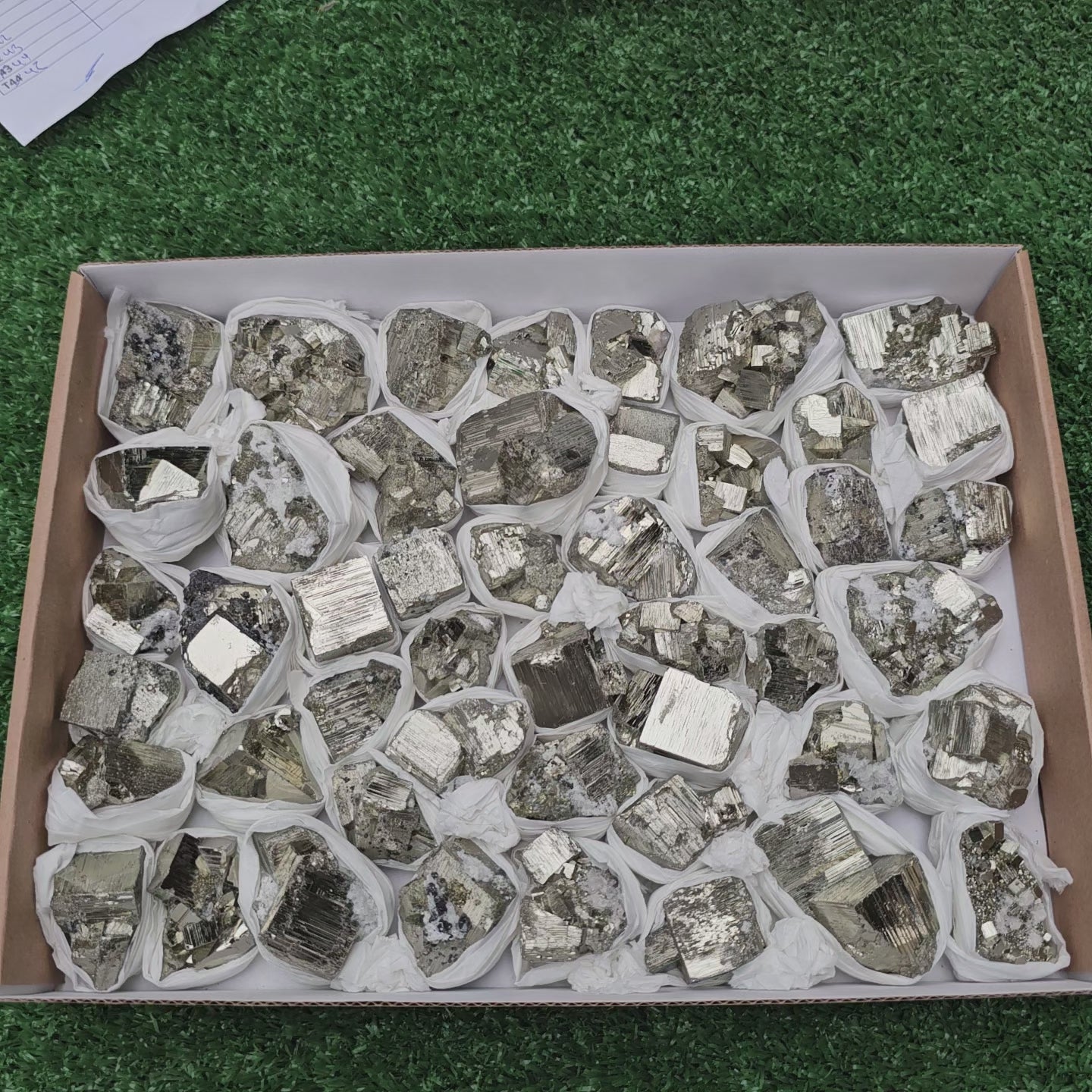 Load video: 48 pc pyrite Cubic