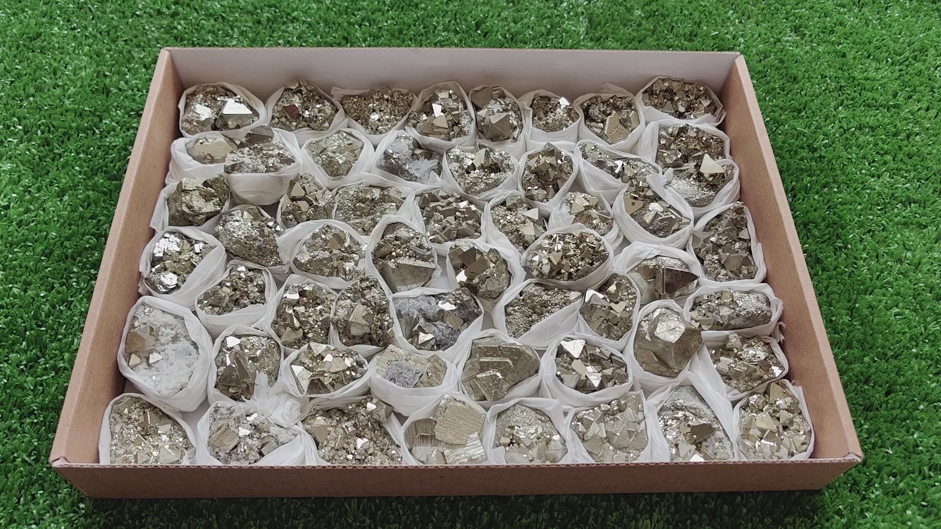 Load video: Box pyrite Octahedral