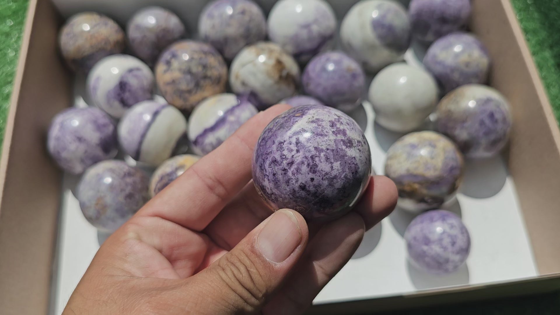 Load video: Lot 25 Spheres Bolivianite