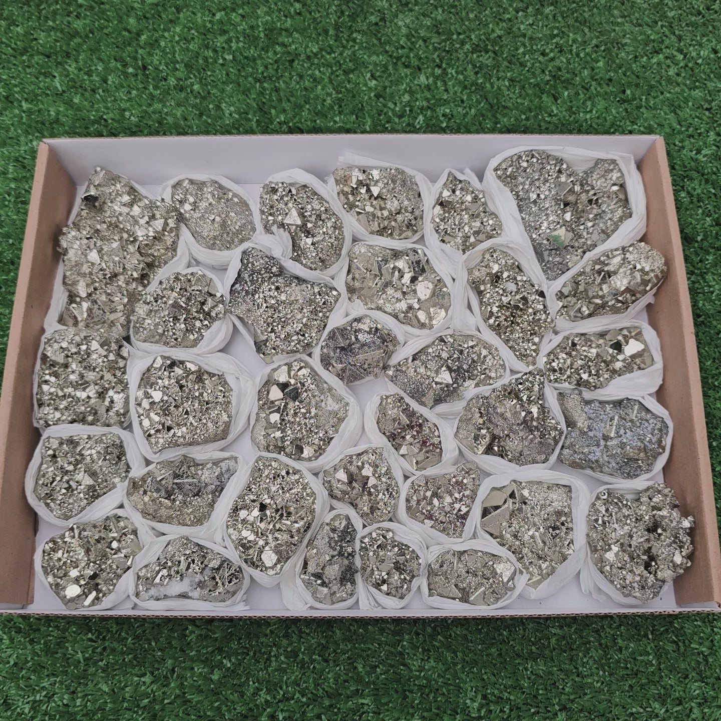 Load video: 32 pc pyrite octahedral