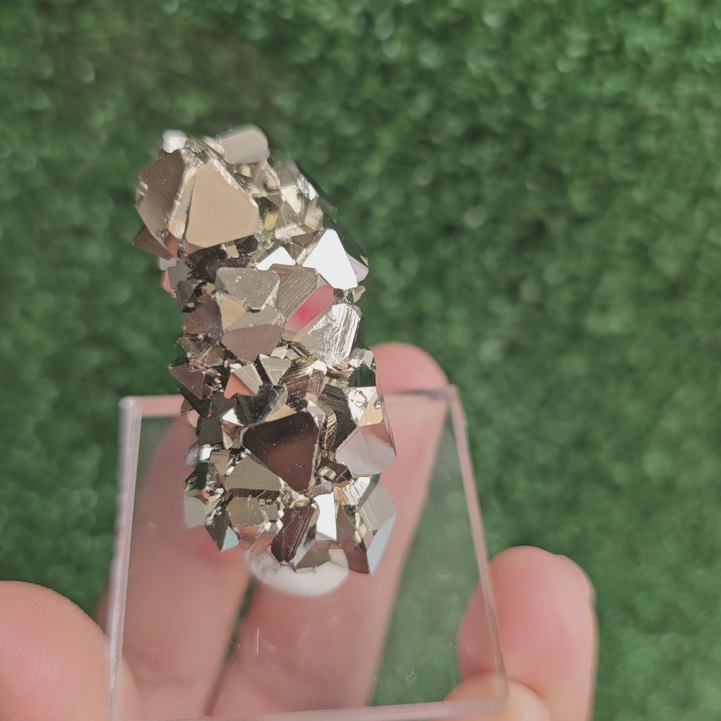 Load video: pyrite octahedral