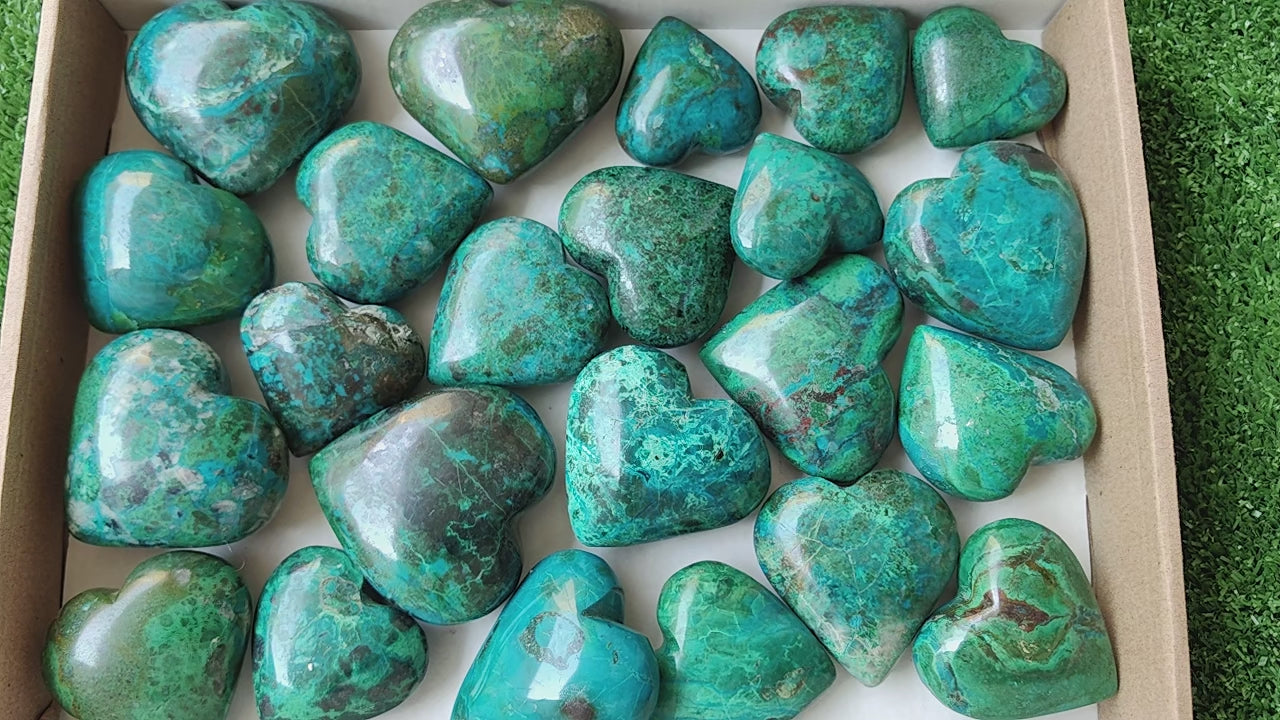 Load video: Lot 23 pcs Chrysocolla Heart*