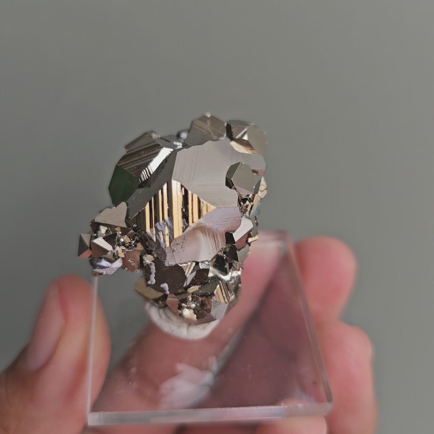 Load video: pyrite octahedral