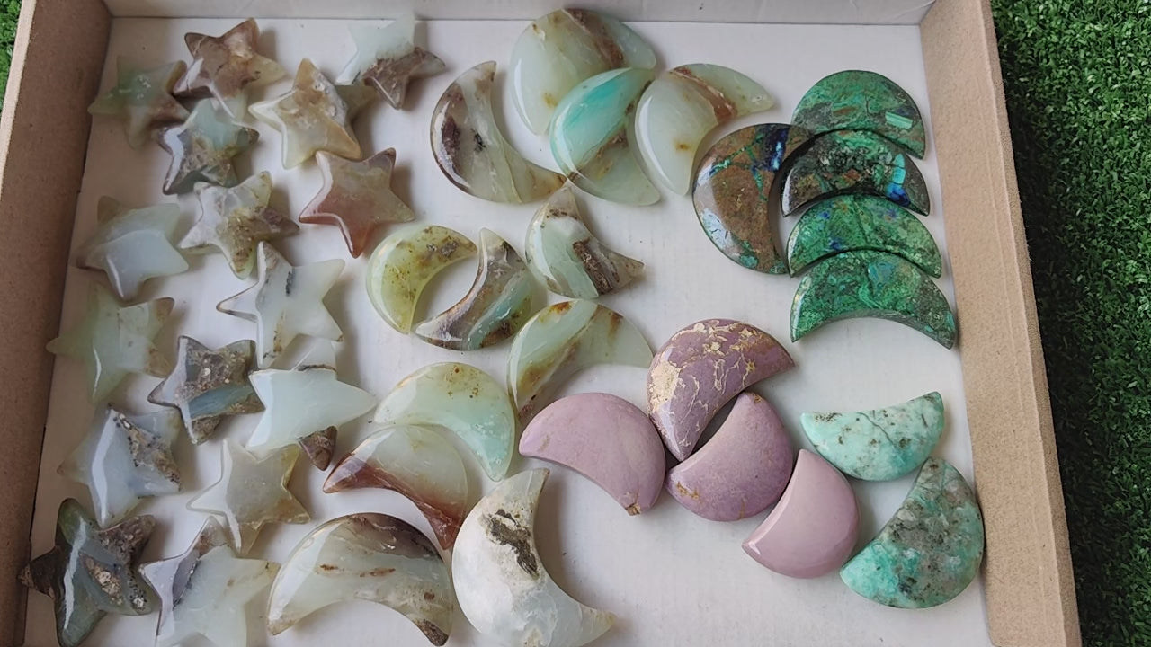 Load video: 39 pc moons and star carving stones