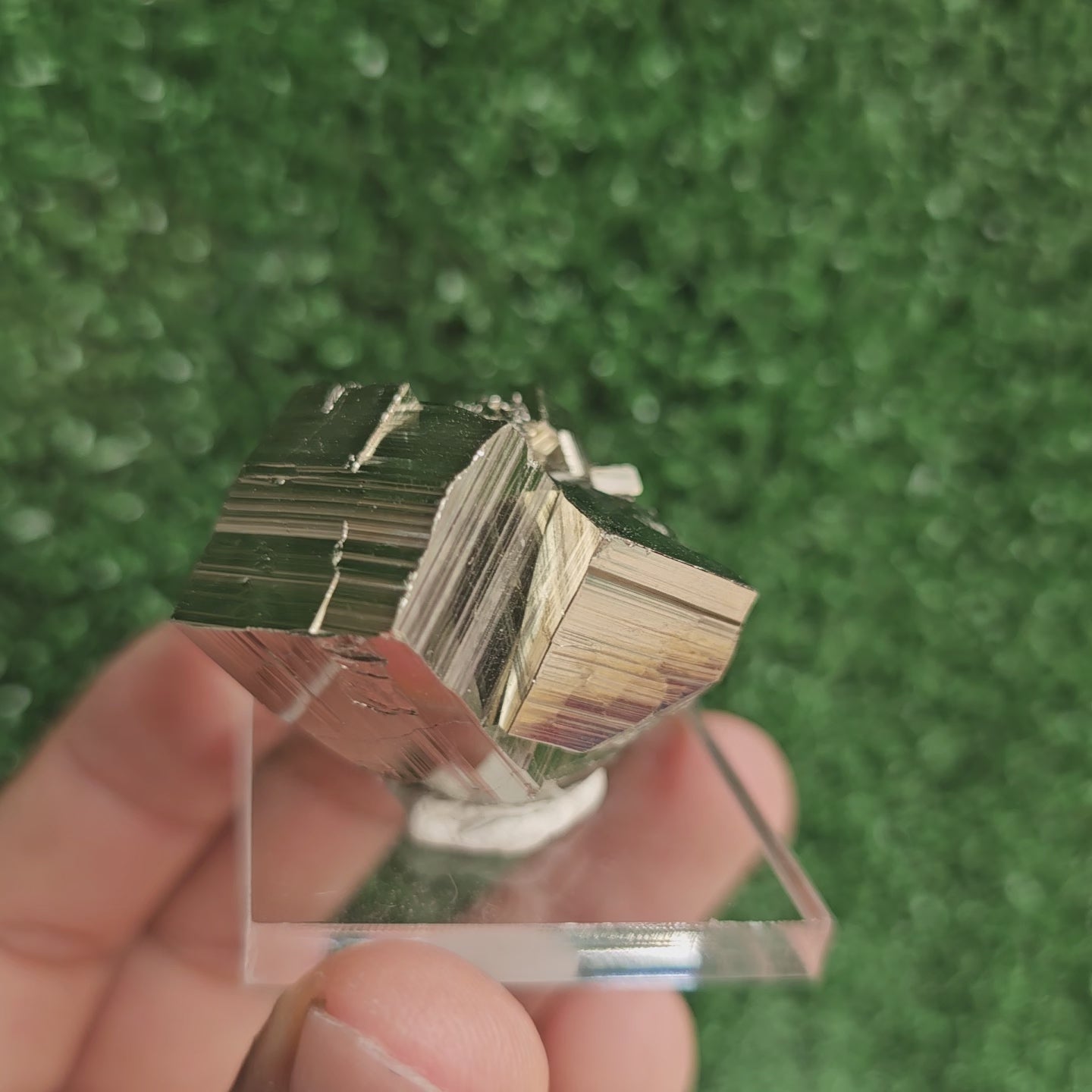 Load video: pyrite octahedral