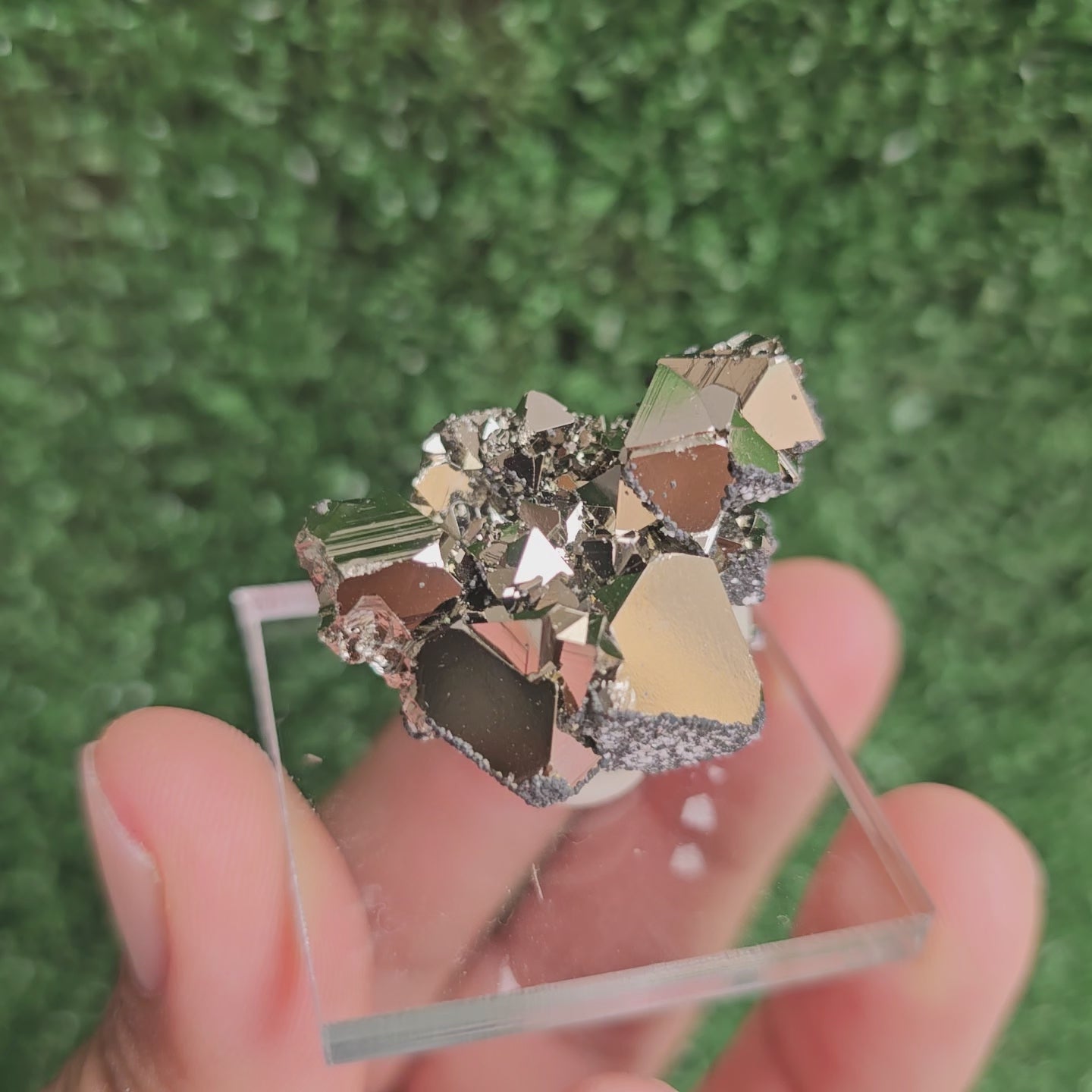 Load video: pyrite octahedral