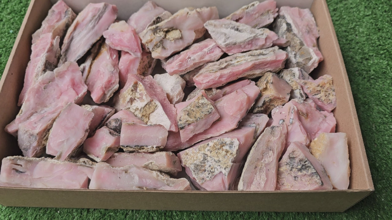 Load video: Lot 3 kg Pink Opal rough