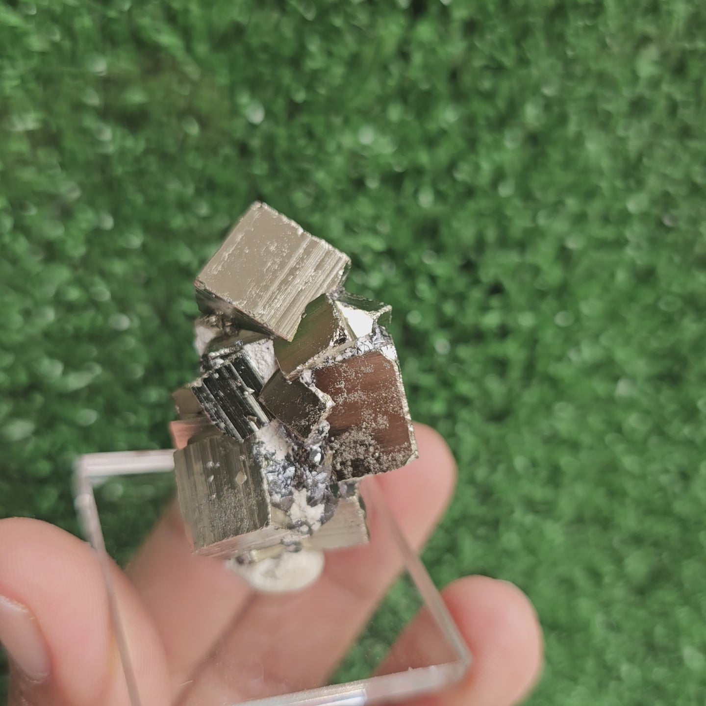 Load video: pyrite octahedral