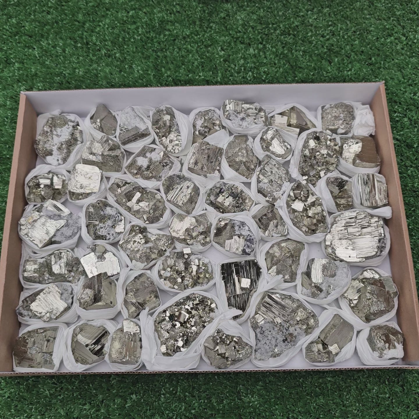 Load video: 47 pc pyrite Cubic