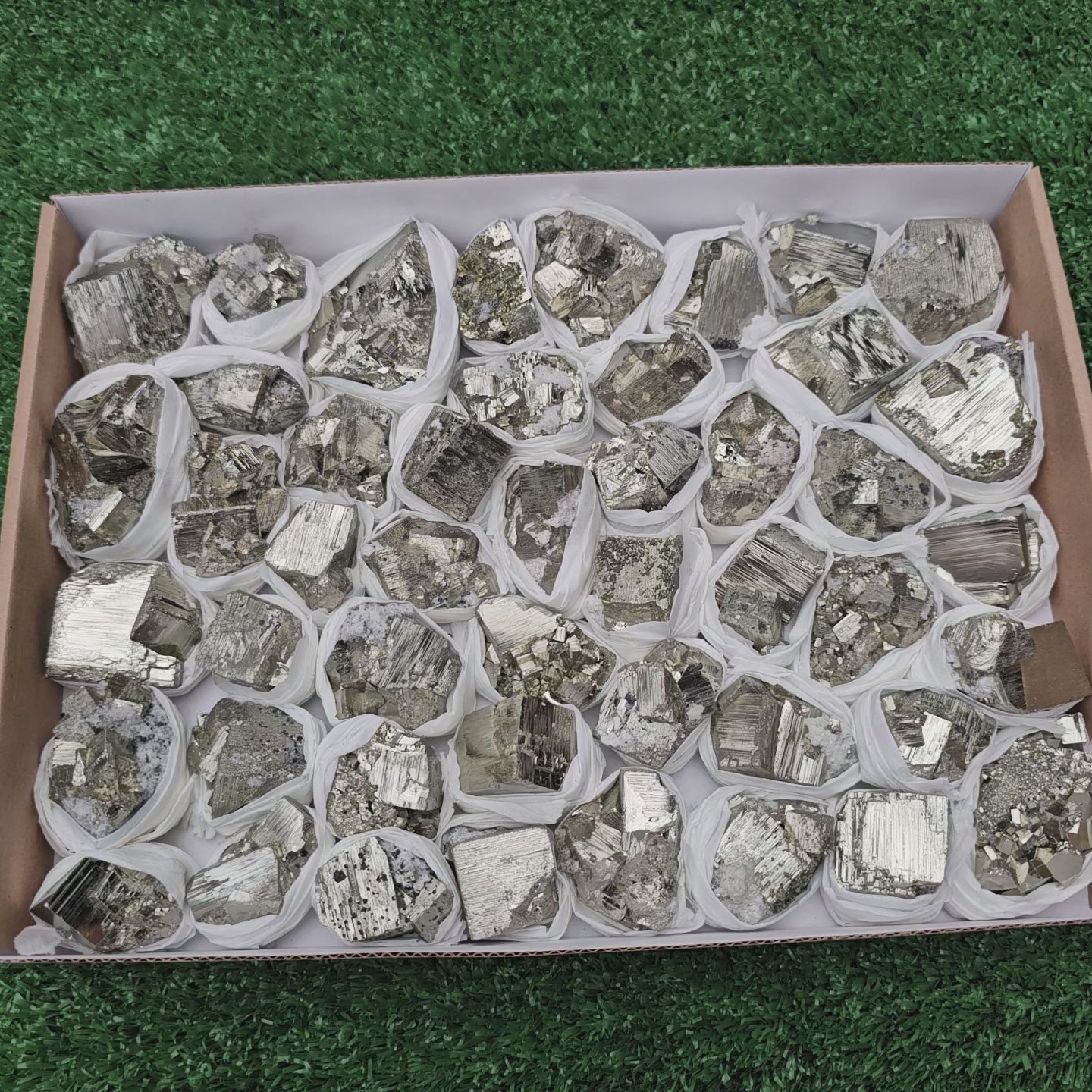 Load video: 47 pc pyrite Cubic