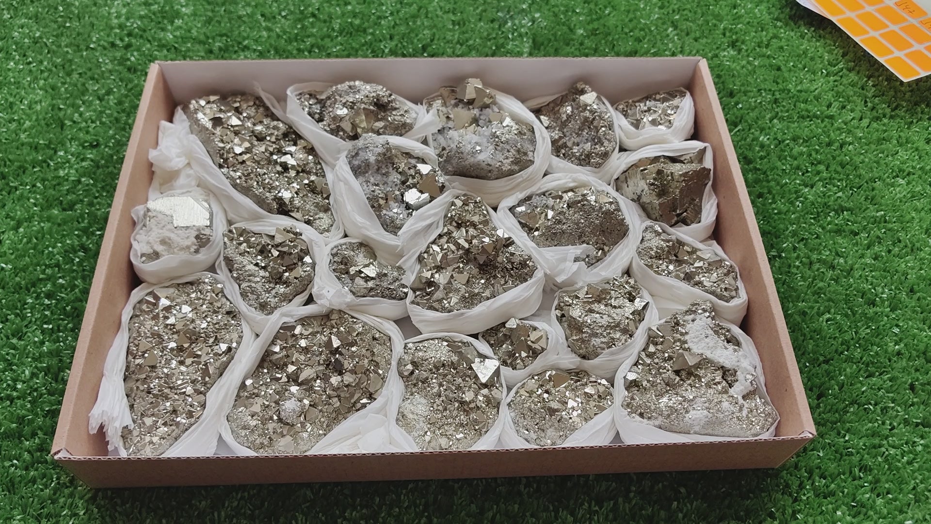 Load video: Box pyrite Octahedral