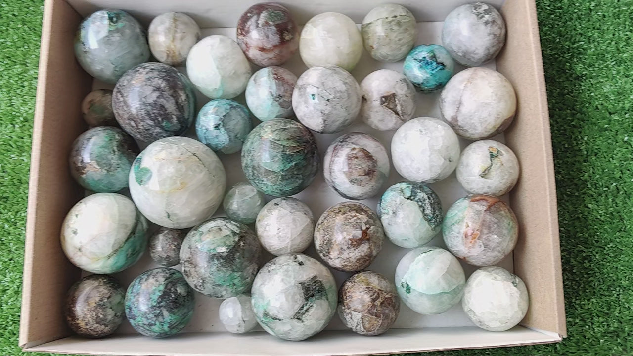 Load video: 36 pc chrysocolla quartz