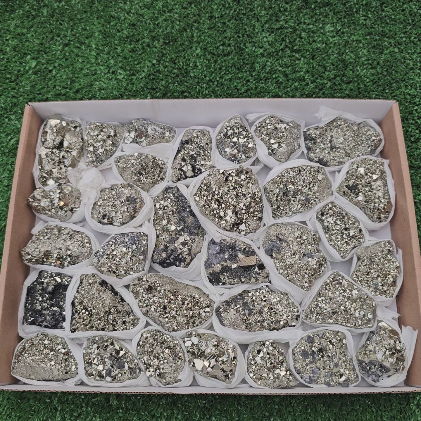 Load video: 32 pc pyrite octahedral