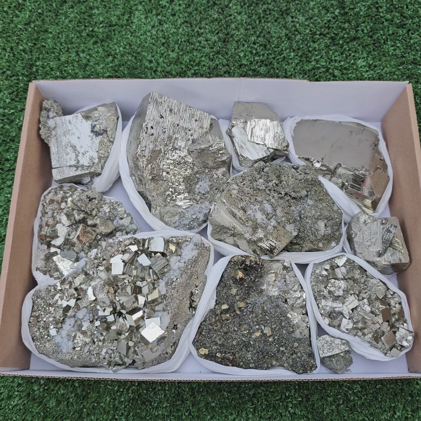 Load video: 10 pc Pyrite Cubic