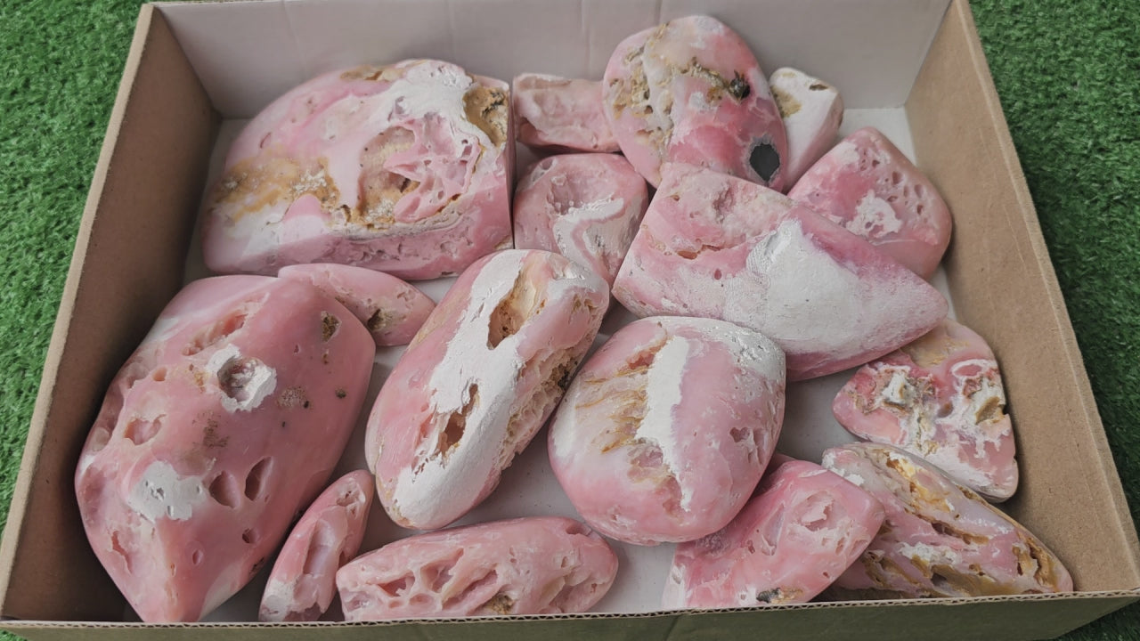 Load video: Lot 16 Pink Opal Free Form
