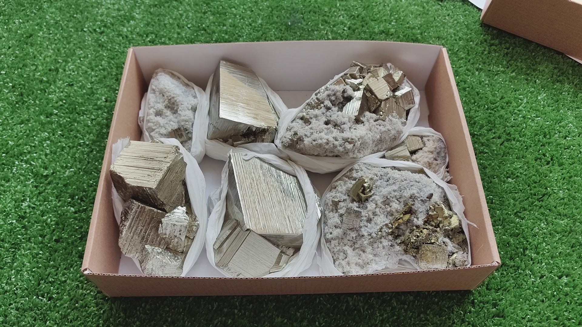 Load video: Box pyrite cubic