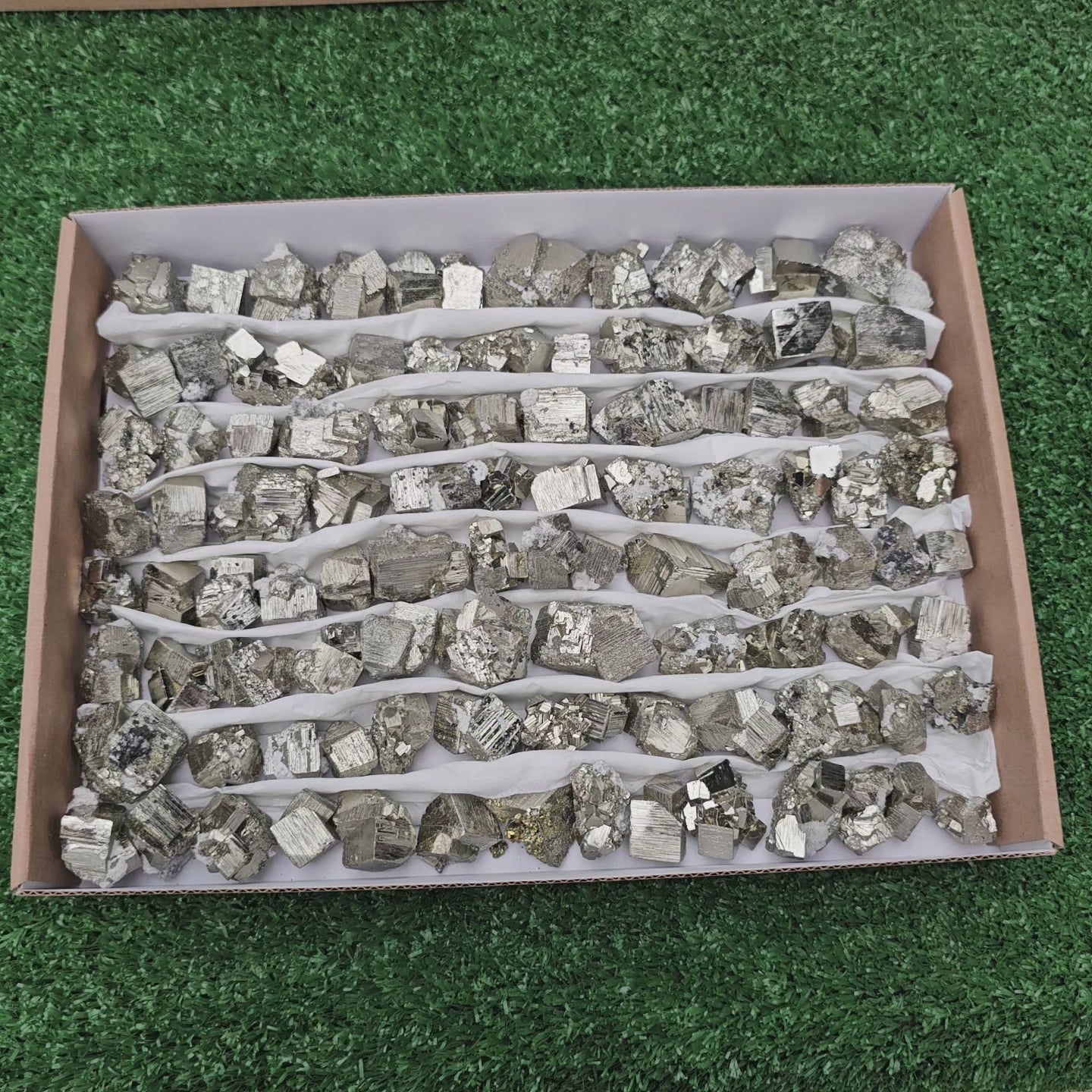 Load video: 97 pc pyrite Cubic