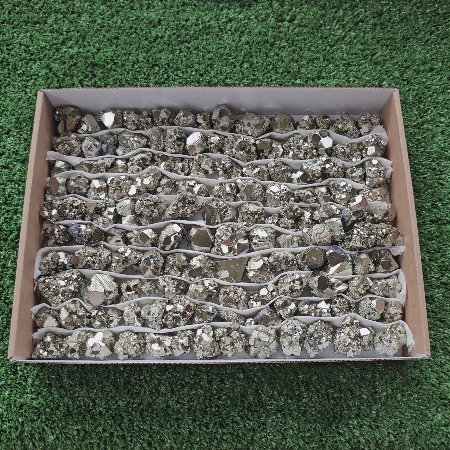 Load video: Box 130 pcs pyrite Octahedral