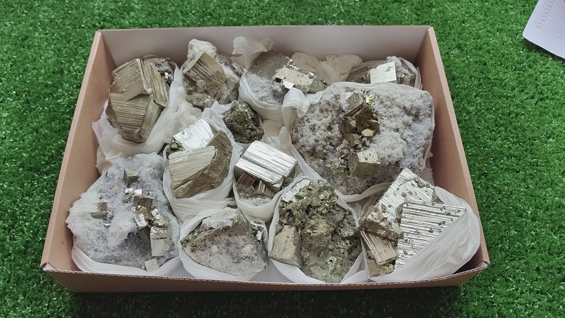 Load video: Box pyrite cubic
