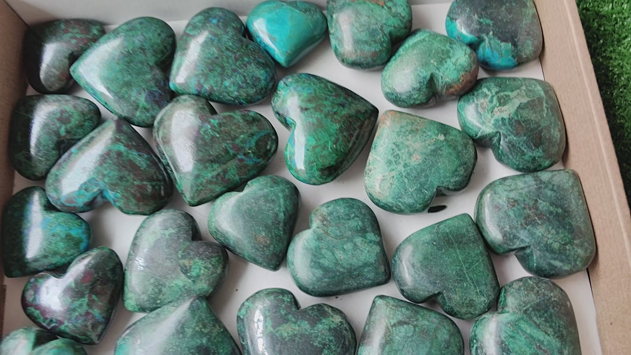 Load video: Lot 25 pcs Chrysocolla Heart*