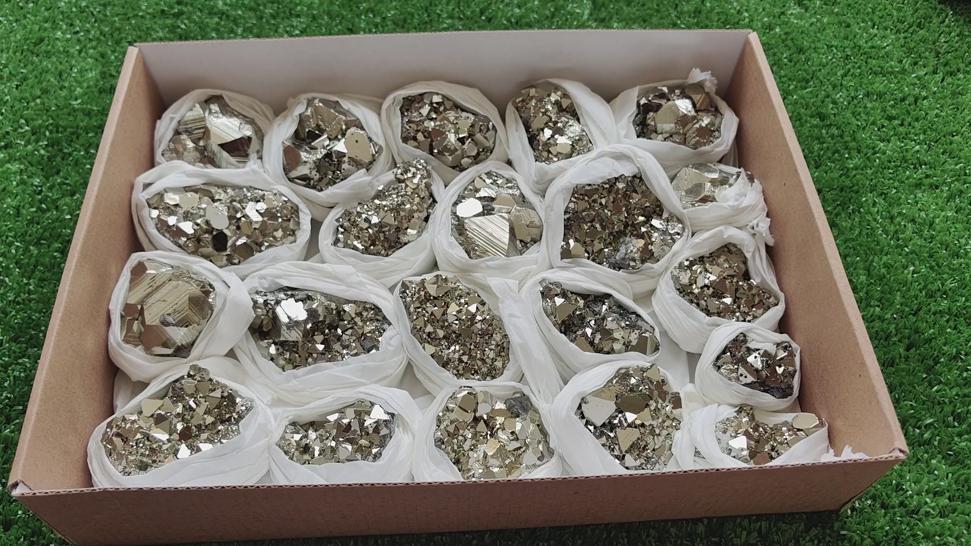 Load video: Box pyrite Octahedral