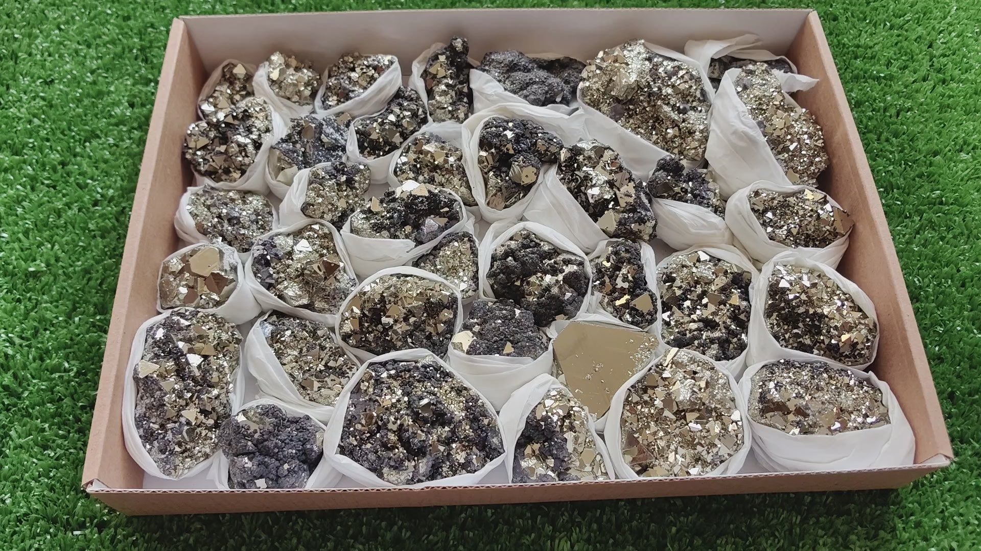Load video: Box pyrite Octahedral