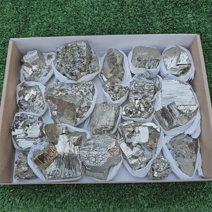 19 pc Pyrite Cubic