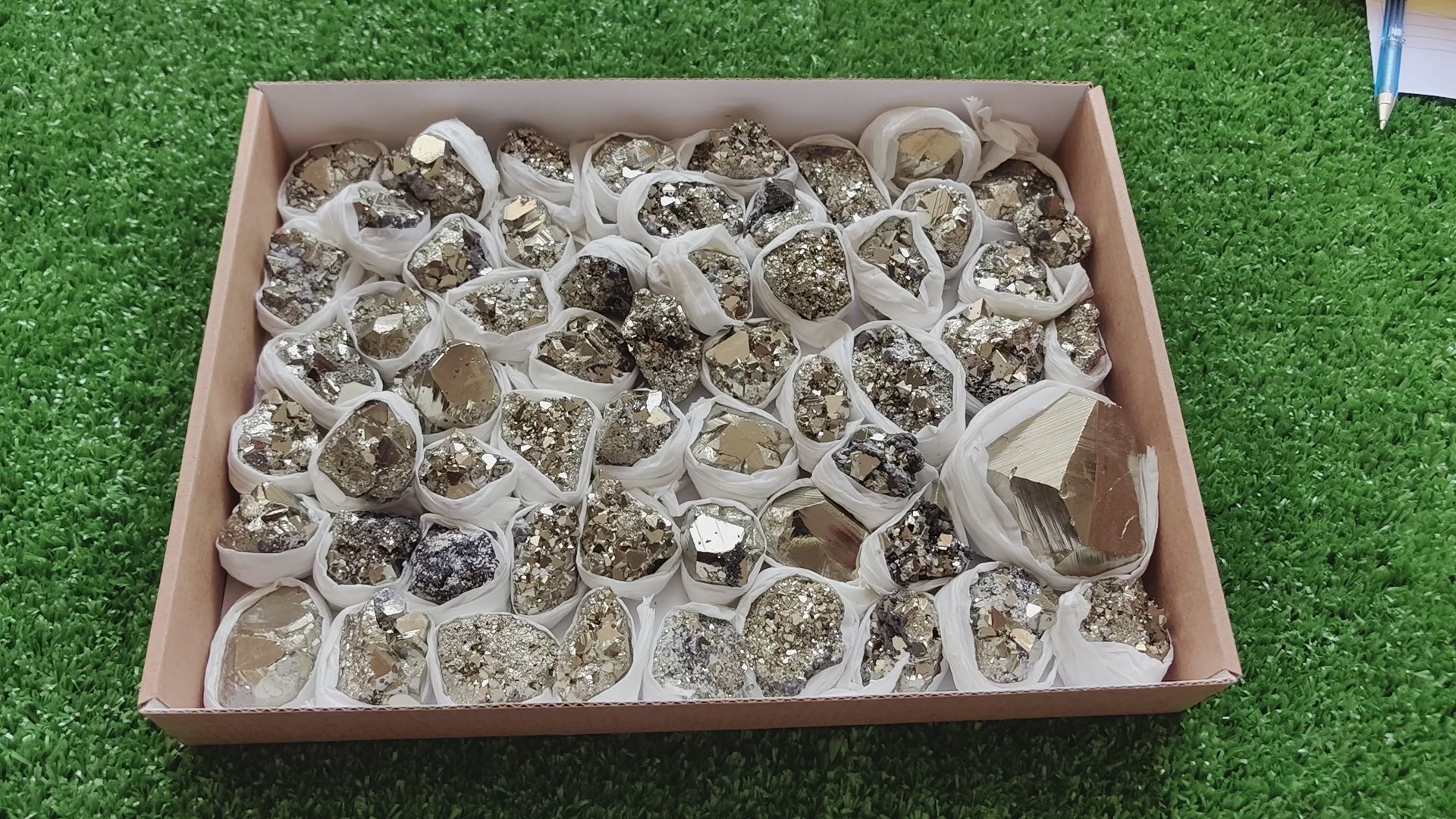 Load video: Box pyrite Octahedral