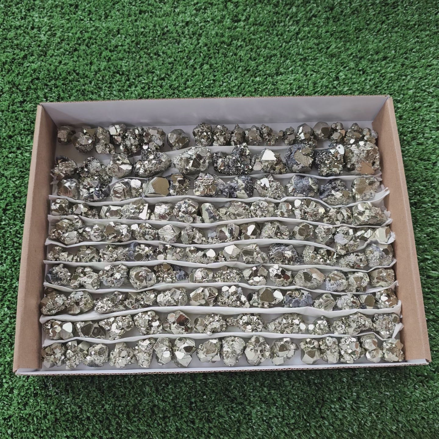 Load video: Box 130 pcs pyrite Octahedral