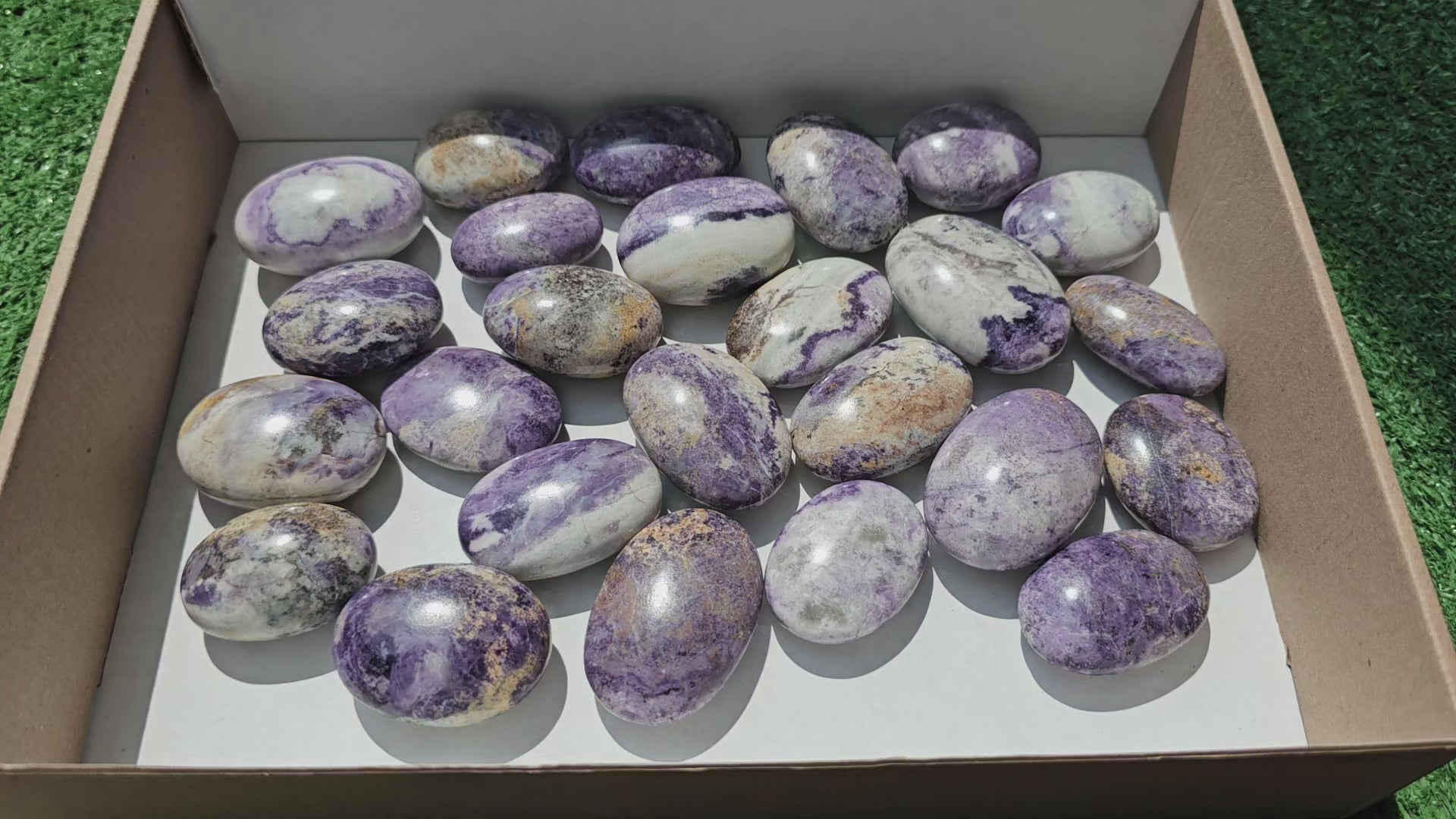 Load video: Lot 25 Palms Bolivianite