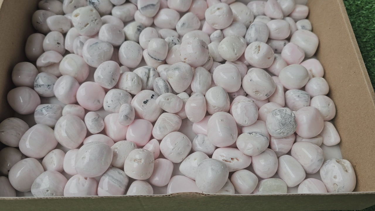Load video: Lot 2.1 Kg Mangano Calcite Tumbled