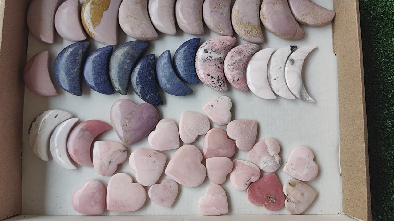 Load video: 44 pc moons &amp; hearts