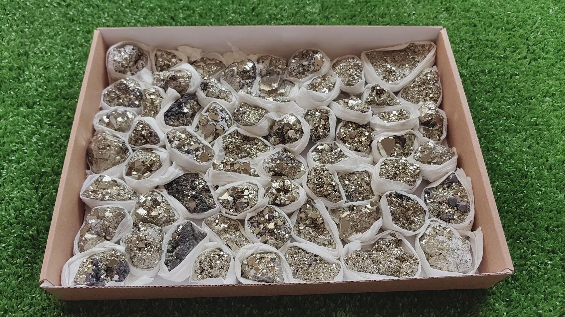 Load video: Box pyrite Octahedral