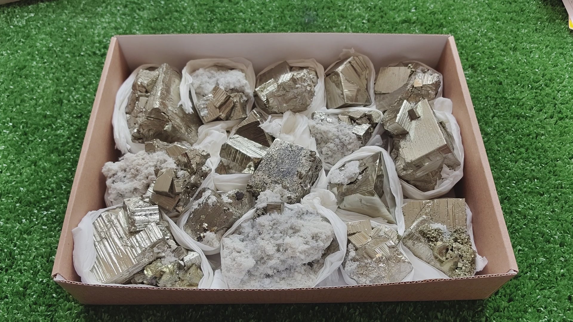 Load video: Box pyrite cubic
