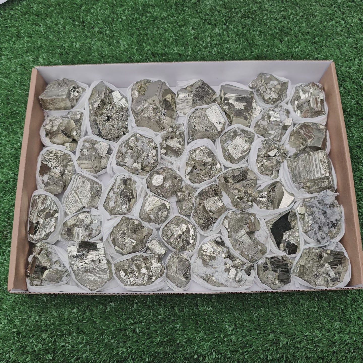 Load video: 42 pc pyrite Cubic