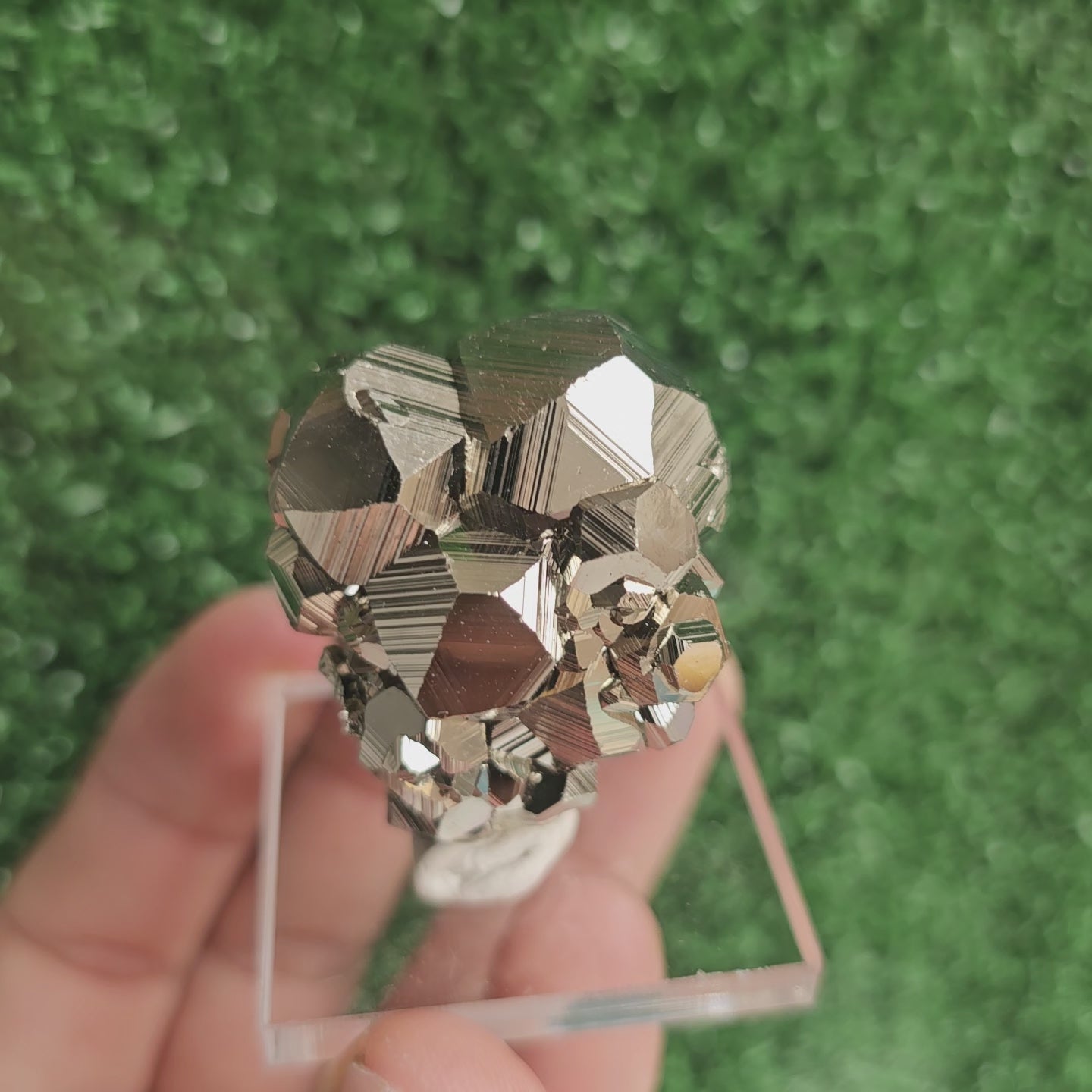 Load video: pyrite octahedral