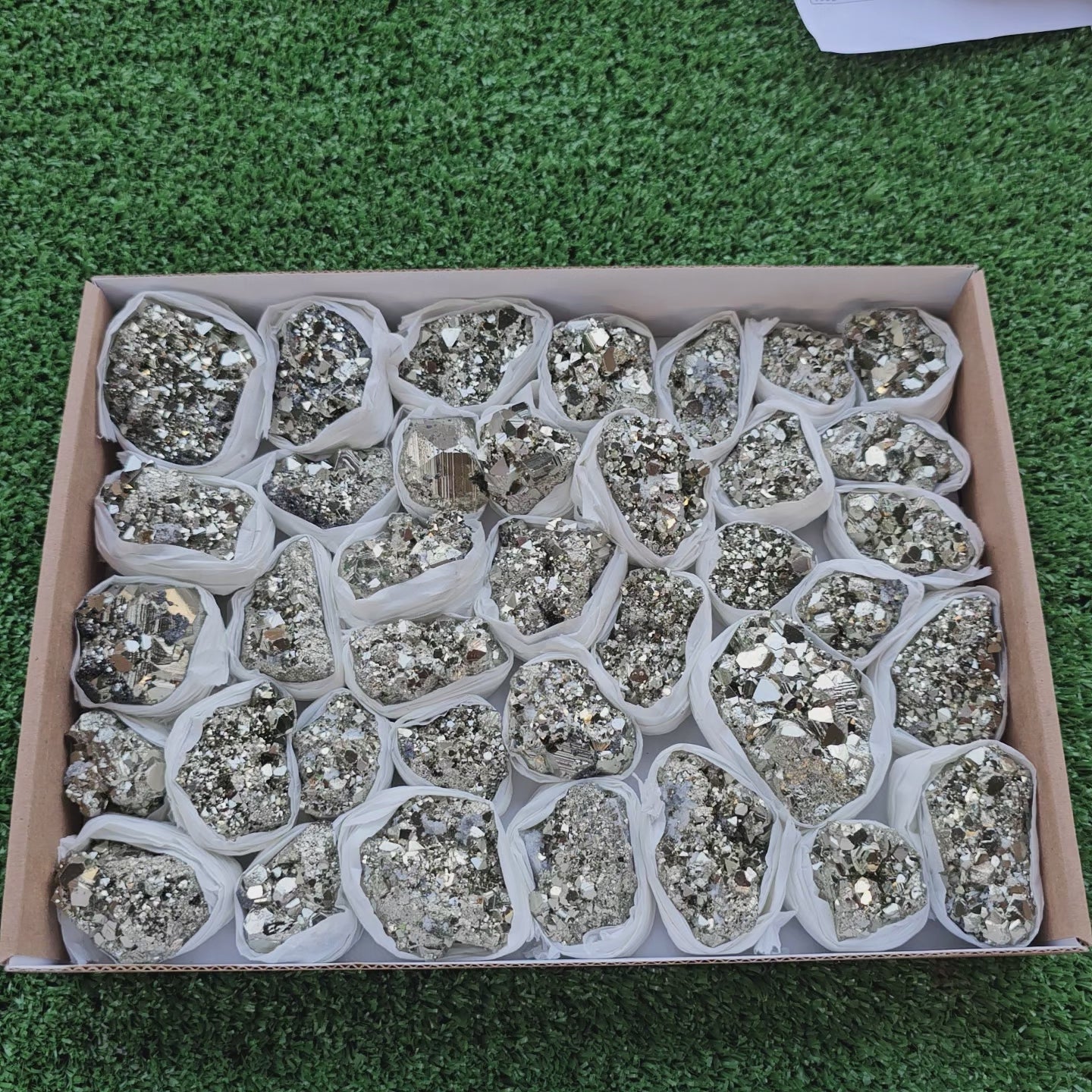 Load video: Box 37 pcs pyrite Octahedral