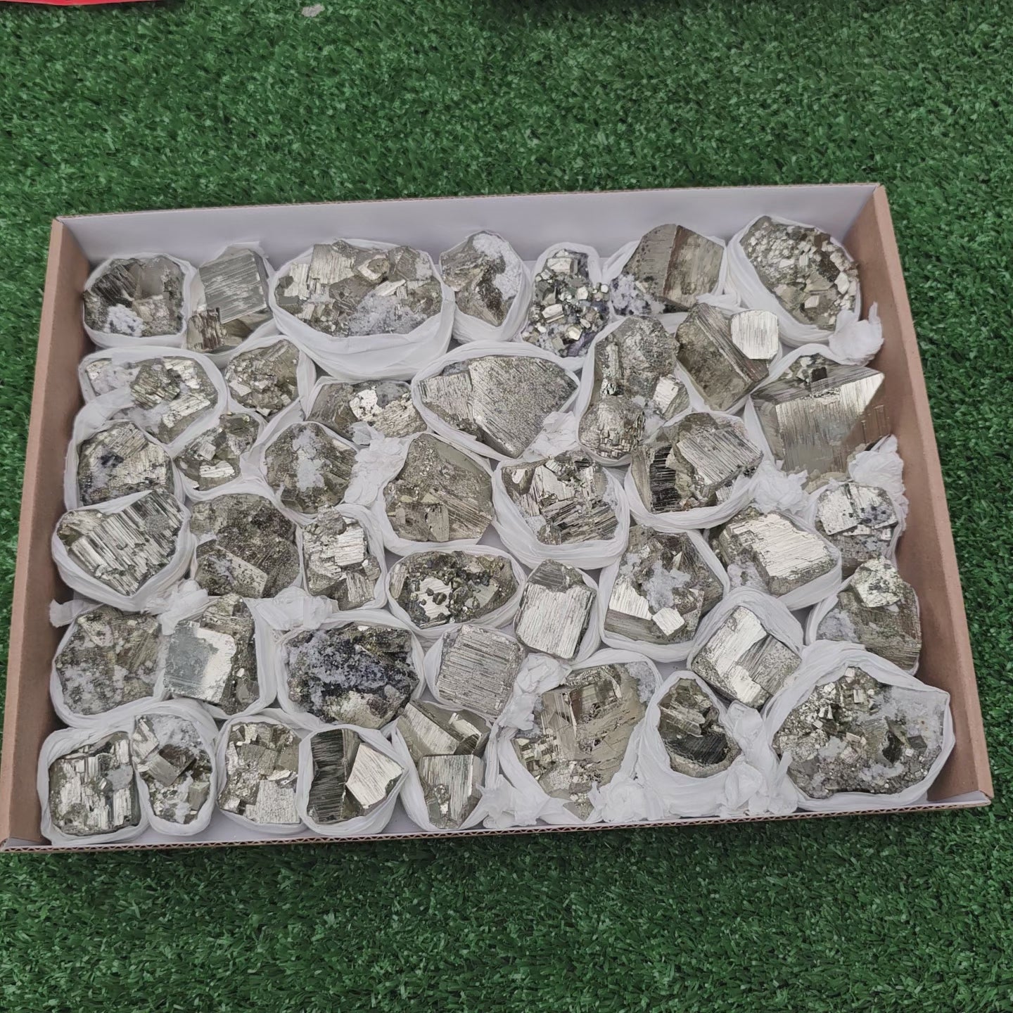 Load video: 42 pc pyrite Cubic