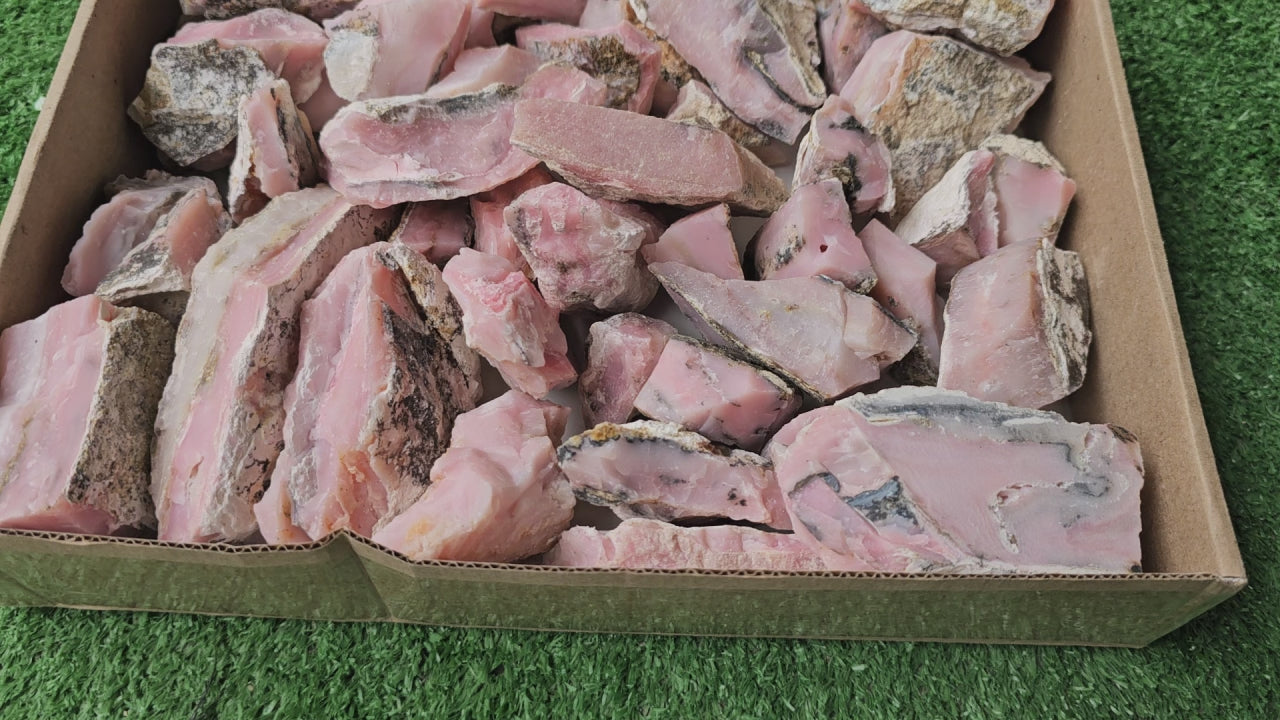 Load video: Lot 3 kg Pink Opal rough