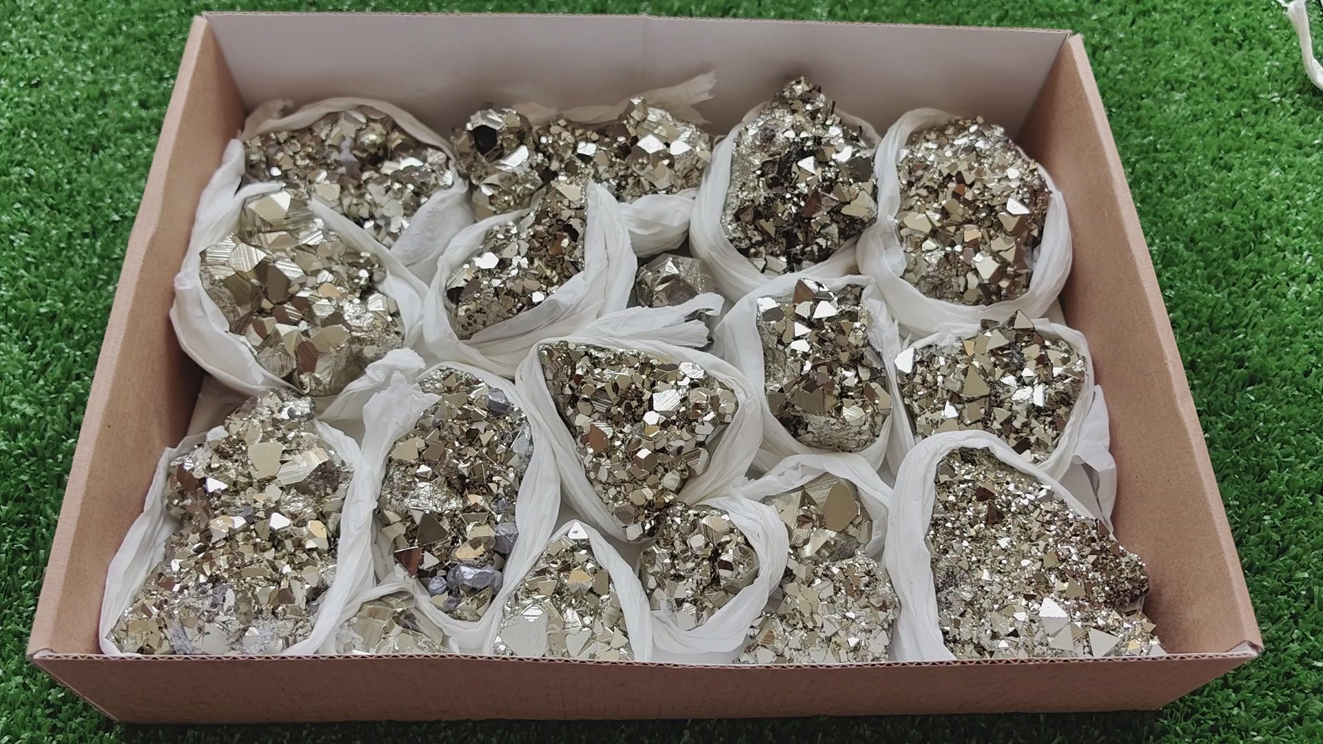 Load video: Box pyrite Octahedral