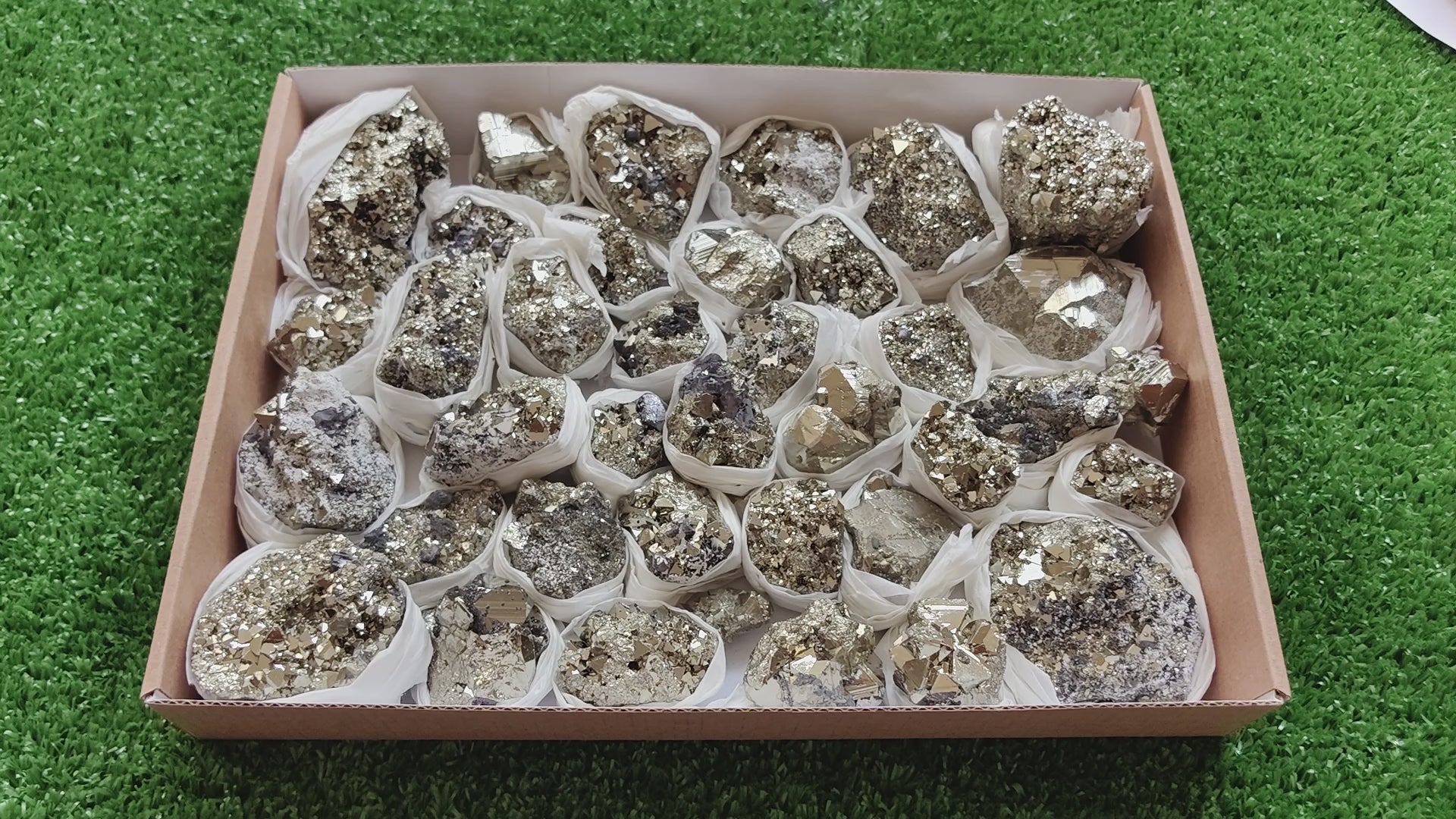 Load video: Box pyrite Octahedral