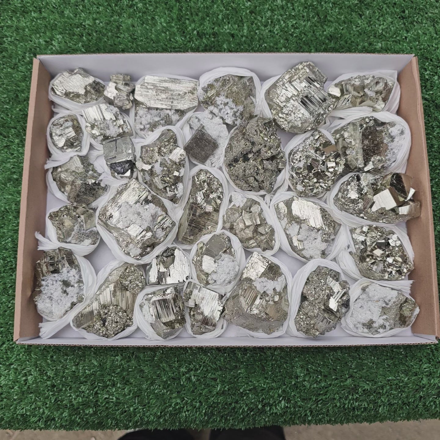 Load video: 30 pc pyrite Cubic box
